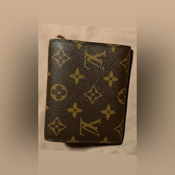 Louis Vuitton Victorine Wallet - Picture 5 of 7
